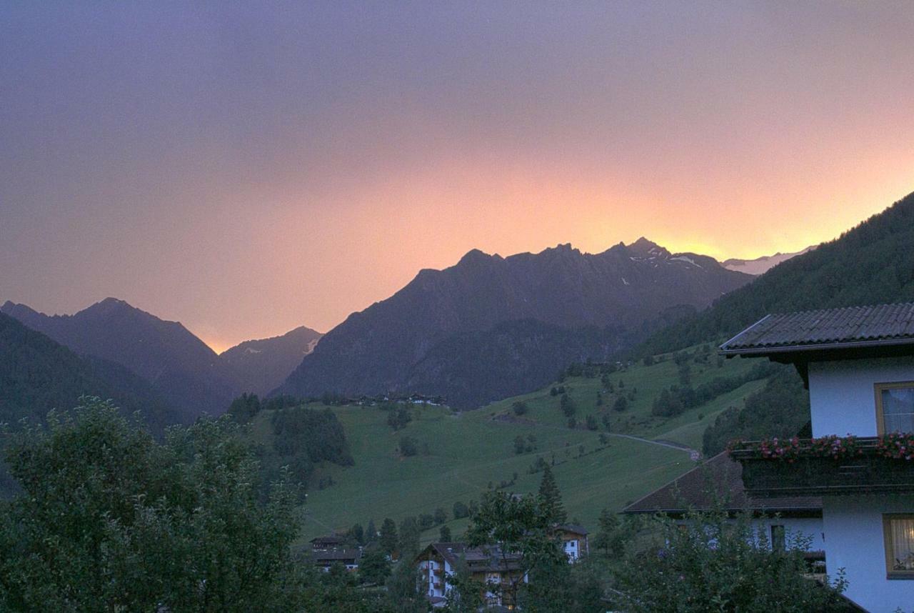 فندق Gastehaus Alpenruh Prägraten المظهر الخارجي الصورة